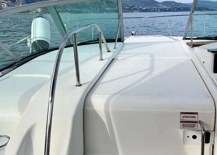 Boat In Bateau-hôtel *
